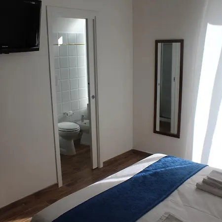 マイ ホーム B＆b ゲストハウス 3*